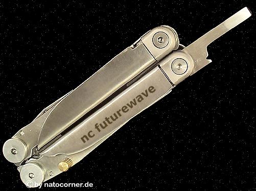 Achtung....nach "fest" kommt " locker"....