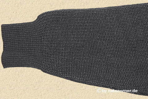 aus einem Gu�....B�ndchen und �rmel in einem "Strick"...