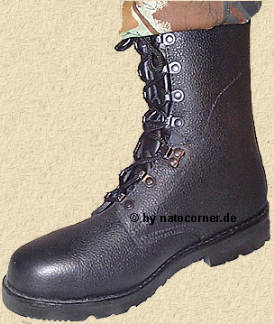 wir zeigen alles:genarbtes, extrem festes Leder,seitlich innen gefttert , 
